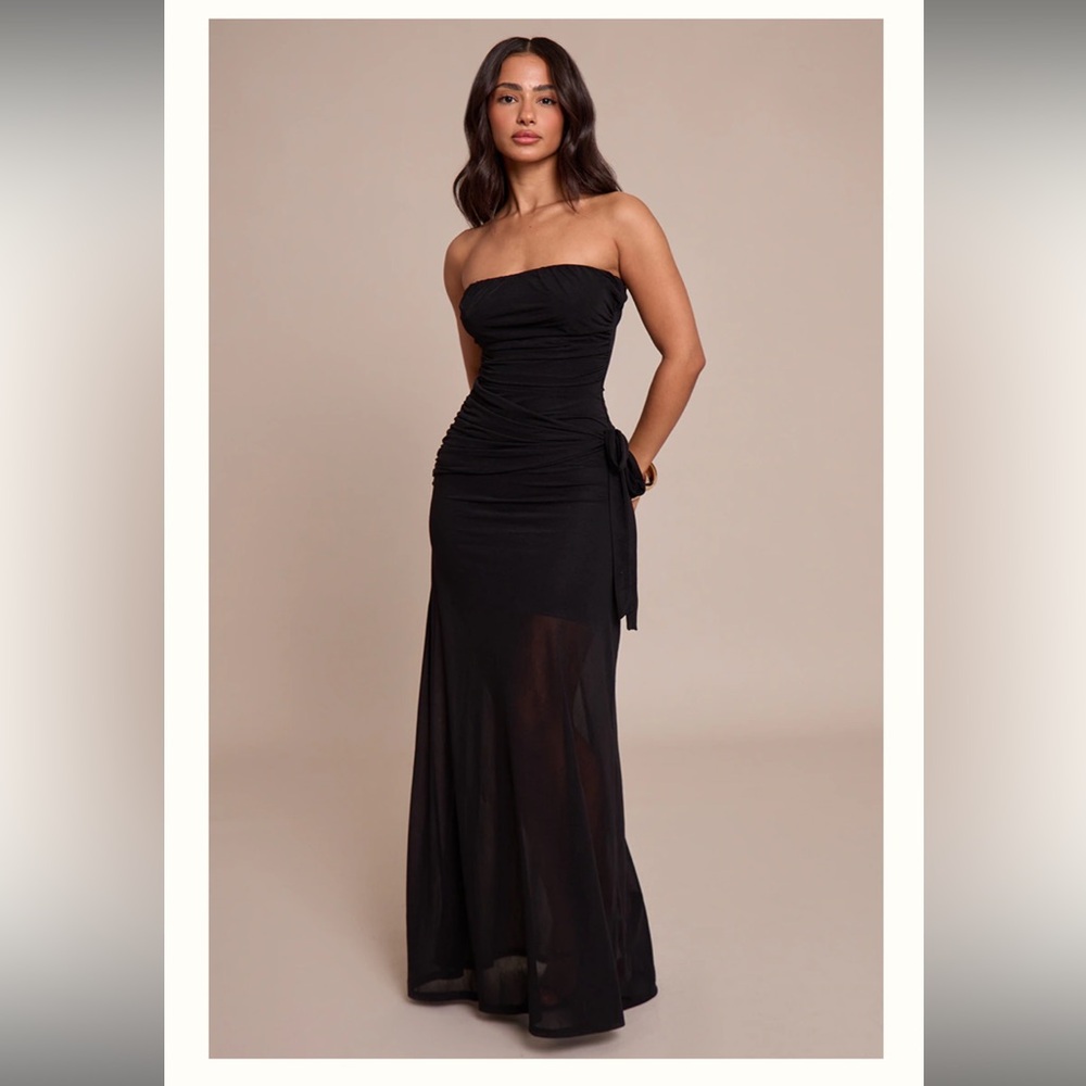 PrettyLittleThing Black Strapless Gown